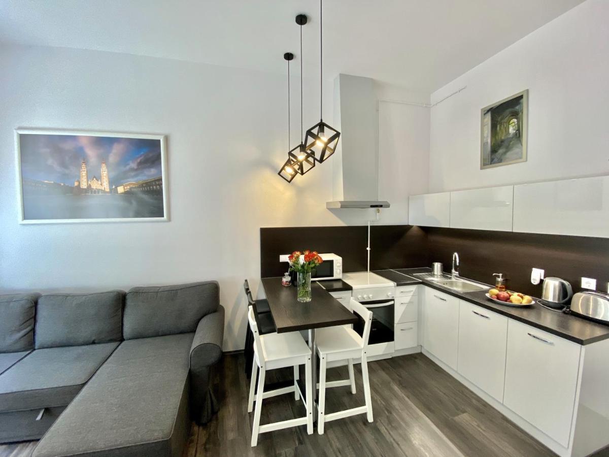 Art Apartment Szeged Exteriör bild