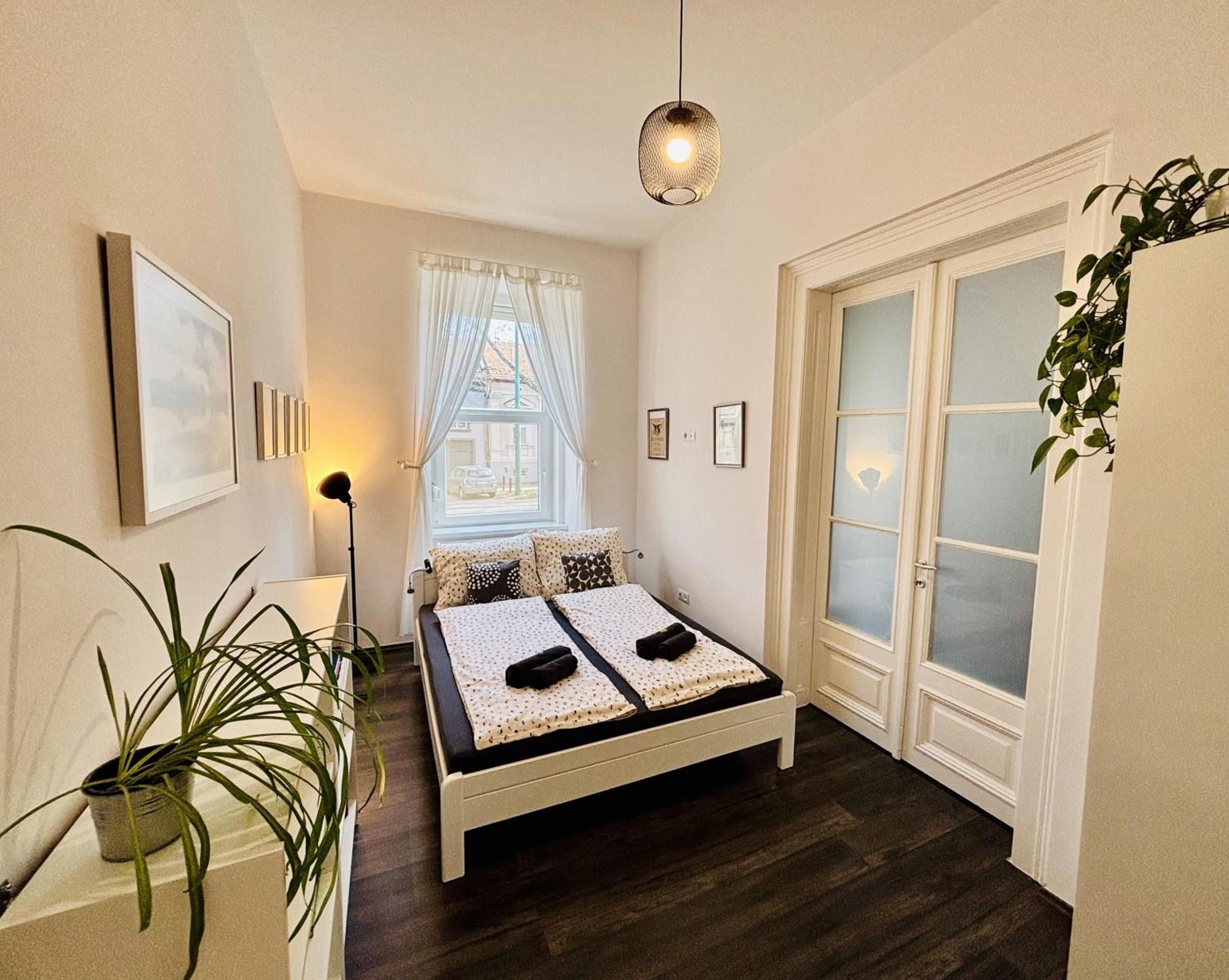 Art Apartment Szeged Exteriör bild